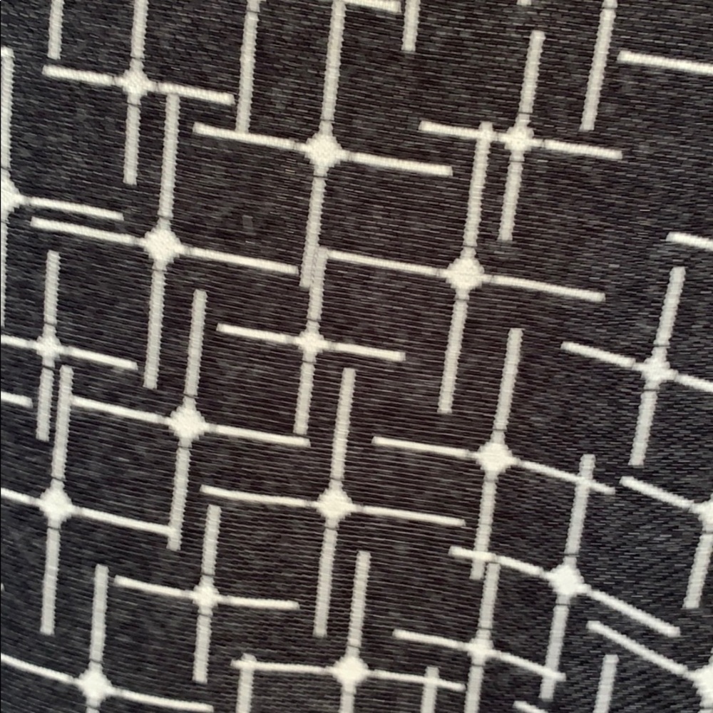 LulaRoe Classic T - Picture 2 of 2